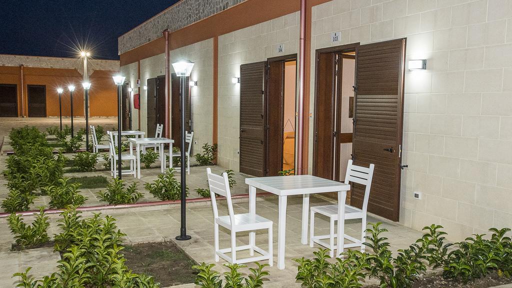 Agriturismo Tenuta Don Giovanni Мелендуньо Екстериор снимка